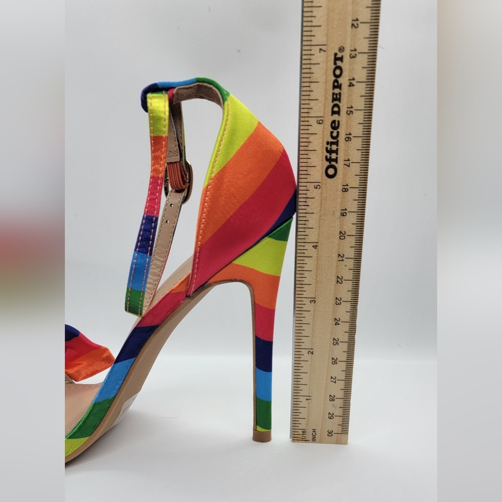 Rainbow color striped heel with ankle strap - Picture 3 of 8